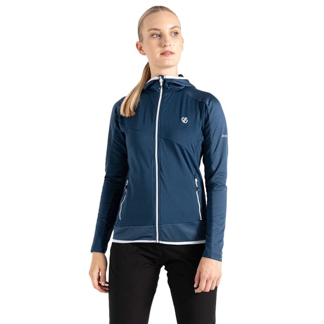 The Dare 2b Traversing Core Stretch. The high-stretch recycled fabric on the walking jacket keeps you moving with ease. Thanks to the brushed-back finish, you'll stay cosy. Finished with UV50+ protection and natural anti-bacterial odour control.