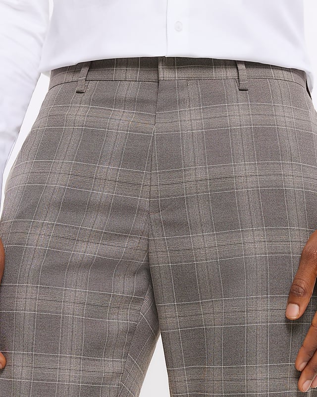 Slim fit, Check print, Belt loops, Side slip pockets, Concealed zip and button fastening, Our model wears a UK 32 regular and is 186.5cm/6'1.5'' tall, Part of a 3 piece suit