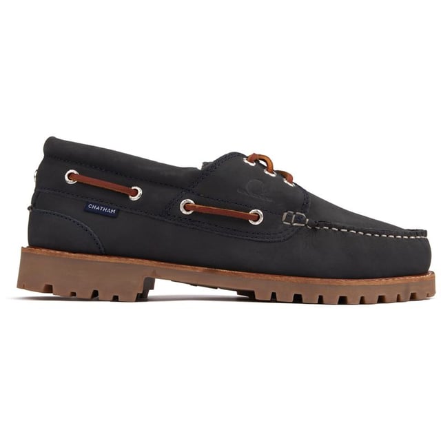 Step Out In Maritime Style, With Effortless Sophistication And A Rough Edge, Ready To Take On The Waves.the Brown Chatham Marine Sperrin Boat Shoes Feature A Timeless Moc Toe Design, Metal Eyelet Detailing And A Sturdy Rubber Sole For Slip-resistant Traction, While The Leather Lining And Cushioning Leather Insole Comfort Your Feet With Every Step. The Designer Label On The Side Adds A Signature Touch.