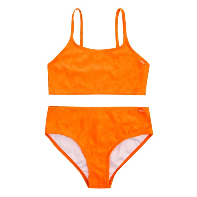Regatta Girls Dakaria II Floral Bikini Set (Satsuma) 96% Polyester, 4% Elastane. Fabric: Stretch, Towelling. Design: Floral, Raised Texture. Fastening: Pull-On. Neckline: Scoop. Fabric Technology: Durable. Contents: 1 Swim Shorts, 1 Swim Top. Please Note: Light Foam Cups In Sizes 13yrs+. Sustainability: Made from Recycled Materials. Sleeve-Type: Sleeveless. Sun Rating: UPF 50+.