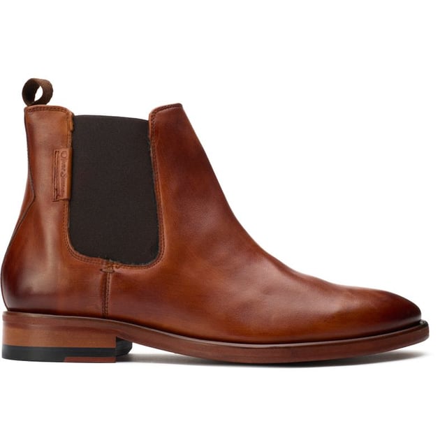 Botas Baltimore de Oliver Sweeney en color marrón para hombre, fabricadas en piel y suela de piel. Presentan: suela de piel con costura Blake, refuerzos laterales, marca Oliver Sweeney y forro de piel.