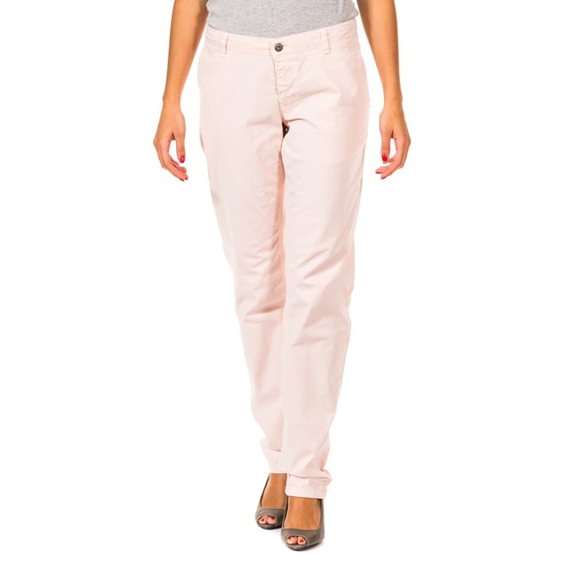 Long pants woman. 
 Light pink. 
 Zipper and button on the front. 
 Two open pockets on the front. 
 Stamping brand logo on the front side. 
 Two open pockets in the back. 
 Belt loops. 
 Fabric label with the brand name on the back of the waistband. 
 Netherlands with straight cut. 
 Seams views tone. 

 Composition: 
 - 100% cotton. 

 Washing instructions: 
 - Wash up to 40 ° C. 
 - Iron at medium temperature, max. 110C. 
 - Allows dryer. 
 - Do not bleach. 
 - Not allowed dry cleaning. 

 Composition: 100% Cotton
 Care:
Wash maximum at 40ºC.
 - Iron at medium temperature, max. 110ºC.
 - Allows you to use a dryer.
 - Do not use bleach.
 - Does not support dry cleaning.