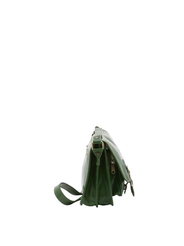 Crossbodytas voor dames met magneetsluiting. één met ritssluiting en één open binnenzak. één voorkant met ritssluiting en één achterkant met externe zakken met rits. verstelbaar in lederen schouderband. ontbrekend handvat. twee binnenvakken.  extern materiaal. gevoerd met katoenen binnenkant. Afmetingen: 27,5x22x12 cm. Gemaakt in Italië