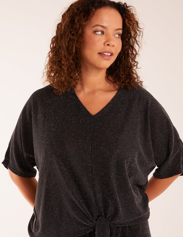 There's nothing quite like a sequin top to turn heads! Team with our Sparkly Elasticated Waist Wide Leg Trousers for a going out look that's sure to wows this season!