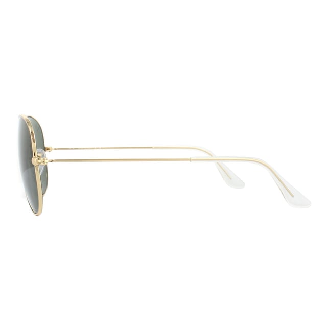 Ray-Ban Sunglasses Aviator 3025 W3234 Gold Green were originally designed in 1936 for US military pilots and have since become one of the most iconic sunglasses models in the world. The timeless design is characterised by the thin metal wire frame, large teardrop shaped lenses and fine metal temples that feature silicone tips and nose pads for a customised and comfortable fit. This classic model is available in various sizes and an array of colourways.