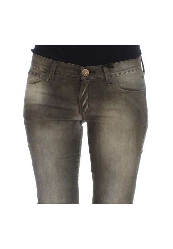Marca: Ermanno Scervino.
  Color: Lavado gris.
  Estilo: Slim Fit.
  Fabricado en Italia.
  Material: 98% algodon 2% elastano.
  Vaqueros de mujer.