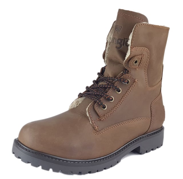 Chilly and frosty weather is not a problem in these Aviator mens tan leather lace up boots from Wrangler. Crafted with a leather upper, they feature a lace up fastening, stitch design and woolly inside lining for added warmth on a cleated grip sole. Pair with a parka to rock your look!