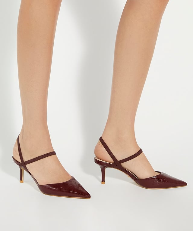 Revamp your occasion edit with our Classical courts. Set on a medium stiletto heel, this  design is certain to become the focal point of your ensembles. Detailed with an elasticated slingback for a comfortable fit, this point-toed silhouette will refresh your looks in an instant.