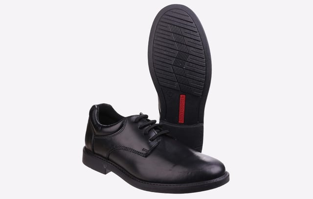 Hush Puppies Tim Senior Boys Mens Classic Boys Back to School shoe from Hush Puppies - Tim Senior has the iconic Fit Left Fit Right fitting system, premium leather plain toe derby shoe with padded collar for extra comfort whilst the Micro-Fresh lining keeps feet dry
Fit Left Fit Right - Unique fitting system allows for 5 different width fittings for each individual foot. Every pair of shoes comes with 3 pairs of footbeds
-Smart leather upper
-Micro-Fresh lining keeps feet dry and fresh
-Classic smart plain toe derby
-Padded collar for extra comfort
-Lace up fastening