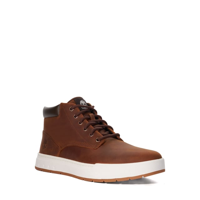 Sporty yet refined, the Maple Grove chukka from Timberland is crafted to feel comfy on the inside and look stylish on the outside. The chukka features a high-traction rubber outsole, and a ReBOTL lining containing at least 50% recycled plastic.
