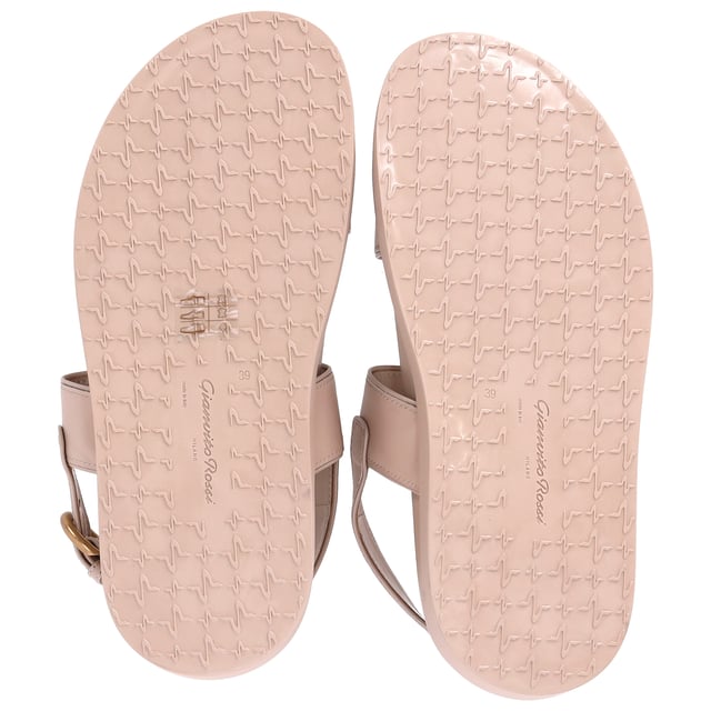 VINTAGE, RRP AS NEW
Complete your summer wardrobe with the Gianvito Rossi Bilbao Sandals in Beige Leather, a versatile and sophisticated pair that will elevate your warm-weather looks. Handmade in Italy from smooth calf leather, these sandals boast a refined and timeless design. The simple silhouette is enhanced with buckled ankle straps for a secure fit and contoured insoles for maximum comfort, ensuring you can wear them all day with ease.


Gianvito Rossi Bilbao Sandals in Beige Leather
Condition: Excellent
Signs of wear: No visible sign of wear. No Mark at insole.,  Very light mark at soles.
Packaging: None
Color: Beige
Material: Leather | leather
Size: EU39/US9
Measurements: Insole length: 250
SKU: NAPPUUSSH403503W