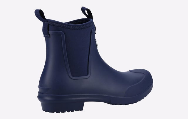 Grovsner from Cotswold, is the perfect welly for all weather conditions. With fully waterproof neoprene for excellent warmth and comfort.
- 100% Waterproof
- Pull On Loop
- Lightweight sole
- Reinforced toe and heel
- Easy to clean overlay