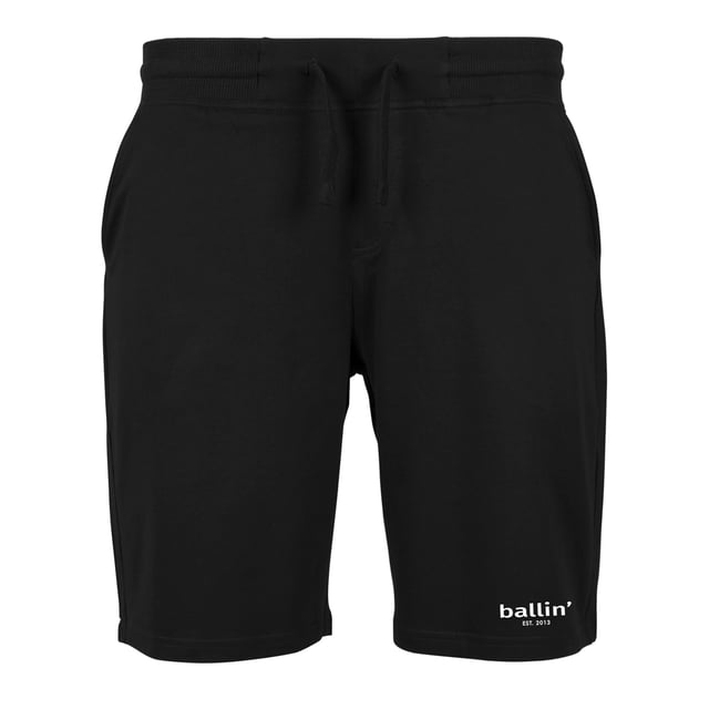Heren joggingshort van het merk Ballin Est. 2013. De joggingshort van Ballin Est. 2013 is gemaakt van hoogwaardig katoen en elastaan, en heeft een normale pasvorm. Het zachte katoen zorgt voor een heerlijk draagcomfort.  Modelnaam: Small Logo Jogging ShortCategorie: heren joggingshortMaterialen: katoen, elastaanKleur: zwart