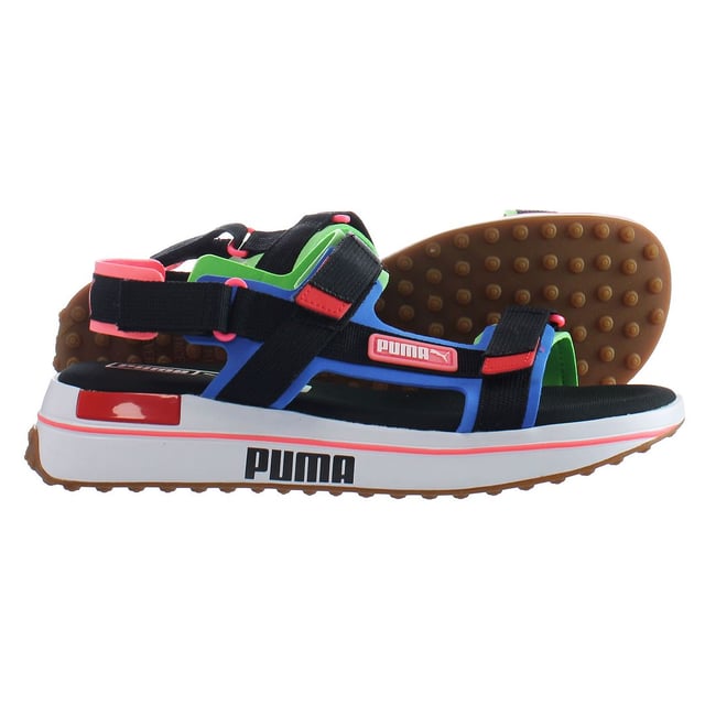 Fly como puede ser, el juego Rider On Sandals se inspira en las zapatillas de deporte de los años 70. Con toques de color en todas partes y amortiguación de espuma de piloto de alta gama en la entresuela, estas sandalias condimentan cualquier atuendo.