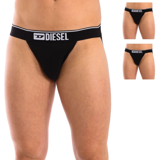 Pack-3 Jockstrap Diesel.
 Breiter Gummibund.
 Bestickung mit dem Markennamen.
 Vorderseite mit konturierter Tasche.
 Elastische Riemen auf der Rückseite.
 Atmungsaktiver Stoff.
 Nähte in Ton gehalten.
 Zusammensetzung: 95% Baumwolle, 5% Elasthan
 Pflege:
Bei maximaler Temperatur von 30º waschen.
 Bei niedriger Temperatur bügeln.
 Kein Bleichmittel verwenden.
 Keinen Trockner verwenden.
 Nicht chemisch reinigen.