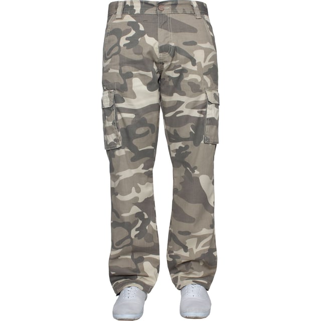 Estos pantalones de trabajo KZ116 Kruze Camo cuentan con 2 bolsillos delanteros, 2 bolsillos traseros abotonados, 2 bolsillos laterales Velcro y un cierre de cremallera. Hechos a mano con 65% de poliéster y 35% de algodón, estos pantalones de combate son un ajuste holgado con palanca ajustable a los dobladillos.