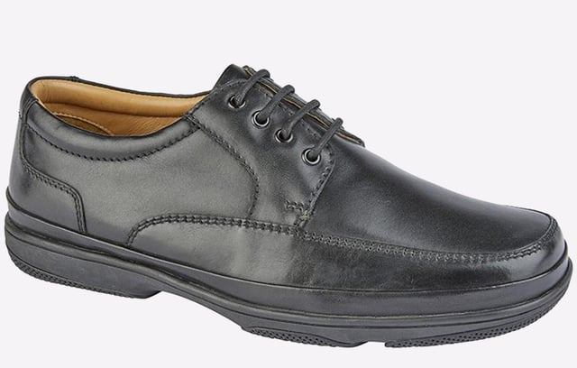 Delivered in a classic leather upper, with intricate stitching, and a padded ankle collar, these Roamers Danforth men's shoes are a wardrobe essential for smart-casual wear.
- Burnish leather
- Wide fit design
- Phylon/Rubber Sole
