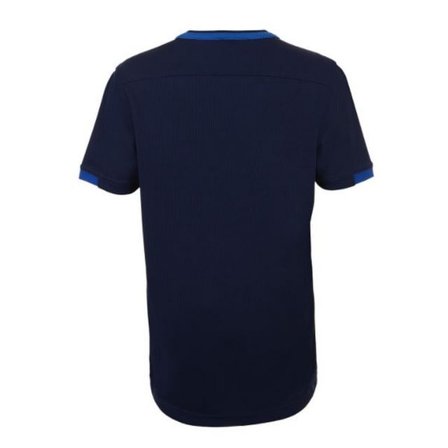 Kinder Fußball T-Shirt. Atmungsaktives Polyester Netz-Material. V-Ausschnitt mit Kontrast-Einfassung. Vordere Schulter-Naht. Kontrast-Netz-Einsätze. Doppelnähte. 150gsm. Material 100% Polyester. Größen (Alter/Körpergröße): 4 Jahre- 96-104cm, 6 Jahre- 106-116cm, 8 Jahre- 118-128cm, 10 Jahre- 130-140cm, 12 Jahre- 142-152cm.