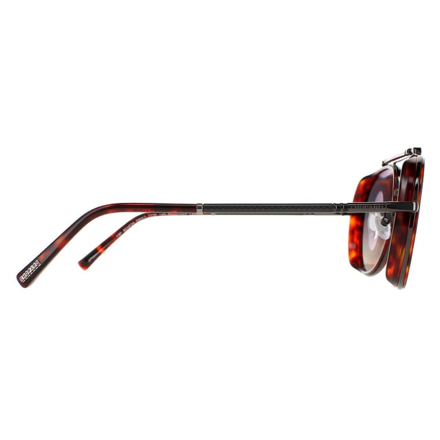 Las gafas de sol Chopard Aviator Hombre Marrón Miel Habana Humo Gradiente Polarizadas SCHF24 son un atrevido estilo aviador fabricado en metal ligero. El diseño de doble puente y las plaquetas nasales de silicona garantizan un ajuste cómodo en todas las direcciones. El logotipo de Chopard figura en el interior de las finas patillas para garantizar la autenticidad de la marca.
