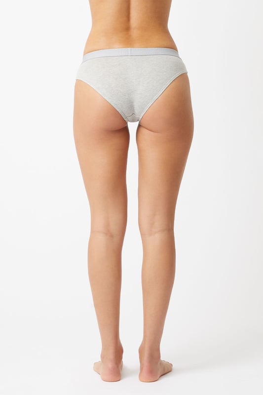 White 5 Pack Cotton French Connection Ladies Briefs Refresh your everyday essentials with this five-pack of French Connection briefs. Features elastic waistband with French Connection branding logo. Made from stretch cotton fabric to ensure comfortable wear.