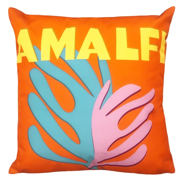 Bring the feel of the Amalfi Coast to your garden this summer. A chic, colourful cushion with the focal point being a bold abstract design inspired by Amalfi. Mix and match with other cushions from the collection, pop them in your outdoor space and make a statement.