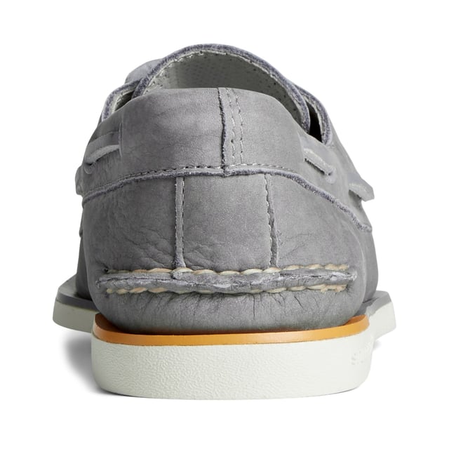 Life should be luxurious. So, should your shoes. Our Gold Cup Authentic Original 2-Eye Nubuck Boat Shoe is made from soft, premium materials like nubuck and lambskin and will elevate any outfit to gold status.