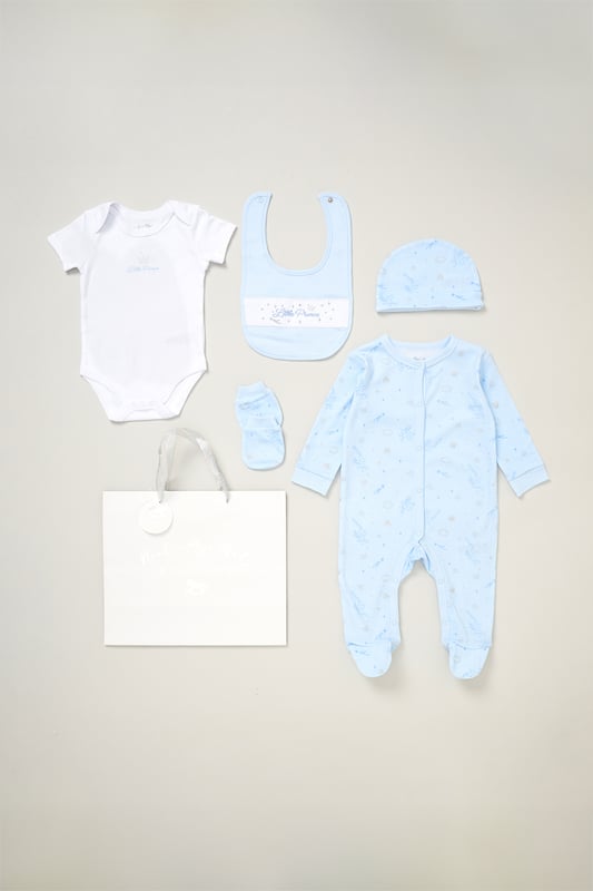 Surprise new parents with the printed 5-Piece baby gift Set from Rock A Bye Baby Boutique. This thoughtful bundle includes a cosy matching all-in-one, bodysuit, bib, hat, and mitts for essential wardrobe pieces. Crafted from 100% cotton, each item ensures their baby stays stylish and snug, perfect for everyday wear or special occasions. Packaged elegantly in a mesh bag.