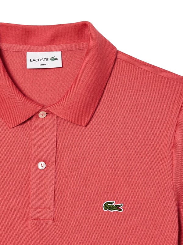 Single-colored short-sleeved shirt from LACOSTE with a polo collar and button placket in a tailored fit - perfect for everyday wear.