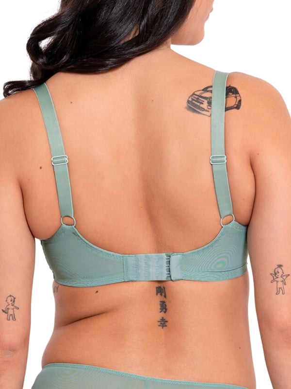 Curvy Kate Happy Balcony Bra. Non padded balcony made from recycled Nylon with four rows of hook & eye fastening perfect for fluctuating sizes, lightweight geometric lace and three part cups. The product is recommended for hand wash only.
