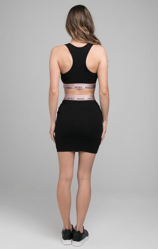 inchSikSilk Roseate Bralette - BlackLuxury vibes in our Roseate range that uses rose gold taping.Matching items availableBodycon racerback fitSoft touch fabricRose gold satin effect branded tapeEmbroidered logoMachine wash95% Cotton 5% ElastaneModel 5ft 10in and wears a size Small inch
