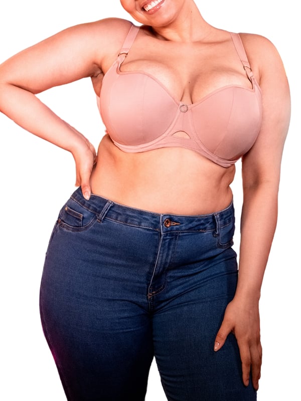 Curvy Kate Boost Me Up Balcony Bra. With a sweetheart neckline, moulded cups and padding. The product is recommended for hand wash only.