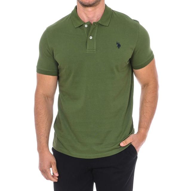 Short sleeve polo U.S. POLO ASSN.
 Lapel collar.
 Half-height button closure.
 Short sleeves with ribbed finish.
 Brand logo on the front side.
 Seams seen in tone.
 Composition: 100% cotton
 Care:
Wash at maximum temperature 30º.
 Iron at low temperature.
 Do not use bleach.
 Do not use dryer.
 Do not dry clean.