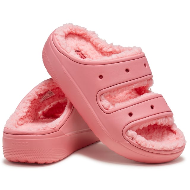 The new Classic Cozzzy Sandal features a soft, fuzzy liner, style-forward heightened outsoles and two upper straps that offer enhanced foot security.