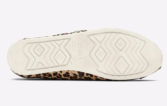 A safari for your feet. Our iconic silhouette, now with TOMS CloudBound sole, which provides extra comfort and cushioning that keeps feet happy for longer.
- Classic Alpargata- Textile uppers- Elastic gore for easy fit- Canvas footbed- Cloudbound featuring more comfortable fit and improved traction- Eco-EVA on selected styles- OrthoLite Eco LT Hybrid insoles made with 26% eco content (15% waste foam, 5% recycled content and 6% bio-oils)- Removable insole- Outsole height is approximately 10mm