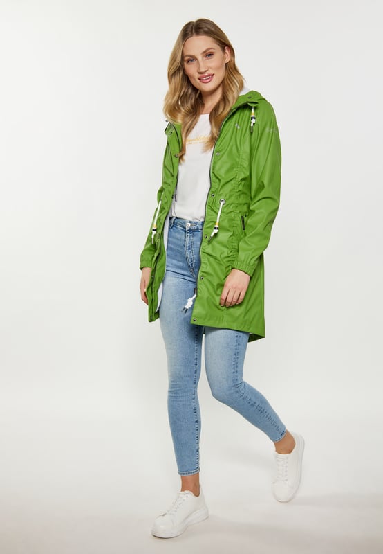 Accentueer je outdoorstijl met deze stijlvolle effen regenjas, ontworpen voor de moderne vrouw. Het heeft een normale pasvorm, een ritssluiting met drukknoopsluiting en een capuchon met trekkoord voor veelzijdigheid. De gedrapeerde jas wordt aangevuld met klepzakken en gelaste naden. Gemaakt van waterdicht materiaal (3000 mm), zorgt het voor duurzaamheid en functionaliteit onder alle weersomstandigheden.  Mackintosh
