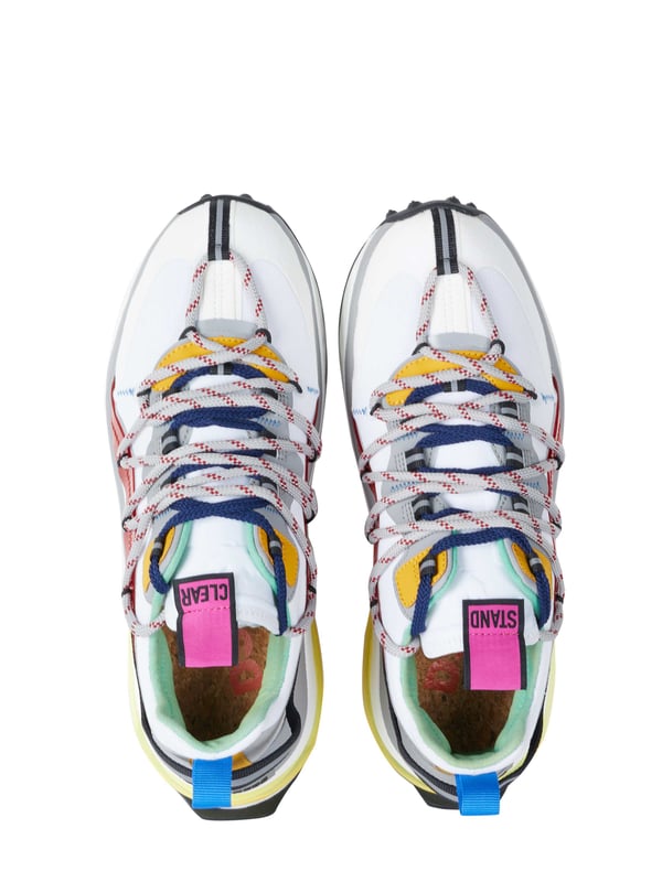 60% Poliamida, 35% Poliéster; Zapatilla Bubble de Dsquared2; Modelo: SNM0152-16801659-M2059; Fabricación de alta calidad; Dos lazadas clásicas; Tiras reflectantes en el costado; Suela de goma antideslizante; Detalles del logo de Dsquared2.