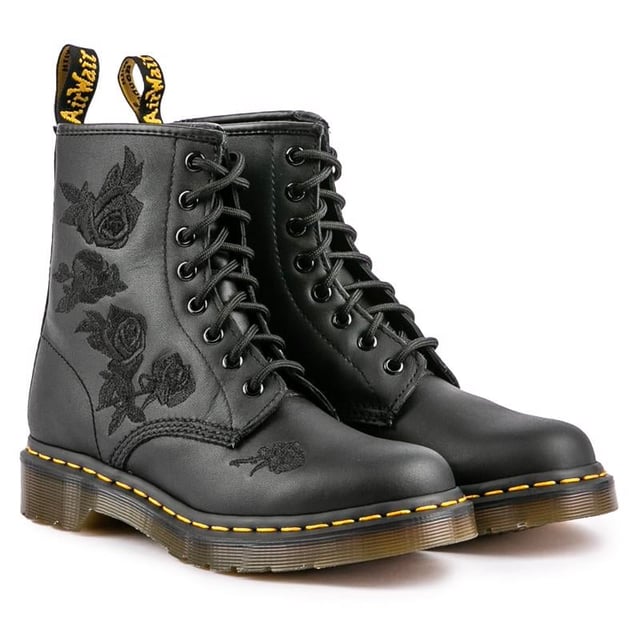 Dr Martens 1460 Vonda Is A Striking Women's Boot With Unique Details And Yellow Stitching, Which Gives Them A Real Doc Martens Edge. Featuring A Leather Upper, The Famous Air-cushioned Airwair Sole, Heel Loop And Goodyear Welt For Enhanced Durability. These Boots Stand Out From The Crowd In The Legendary Docs Fashion With A Touch Of Alternative Rock 'n' Roll Styling.