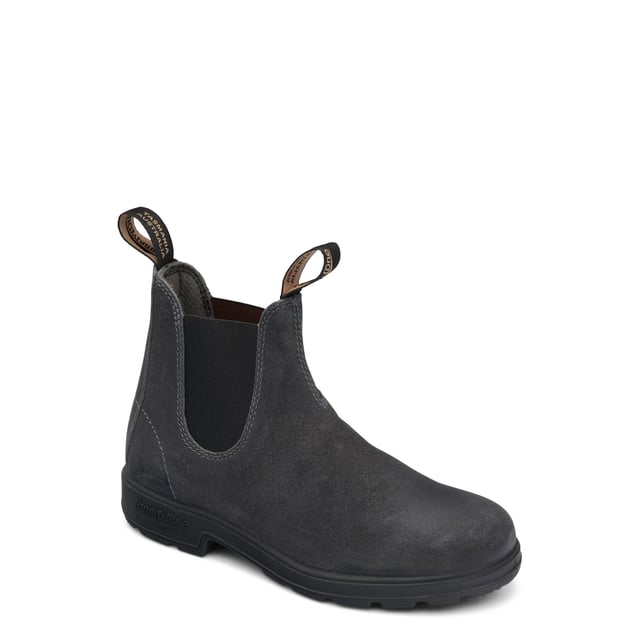 Effortless in style the #1910 Steel Grey is adaptable and understated with lightly distressed water-repellent waxed suede uppers. Part of the Originals Series it offers the wearer a ruggedly durable sole iconic easy on and off pull tabs and removable (and replaceable) insoles to cushion your every step.