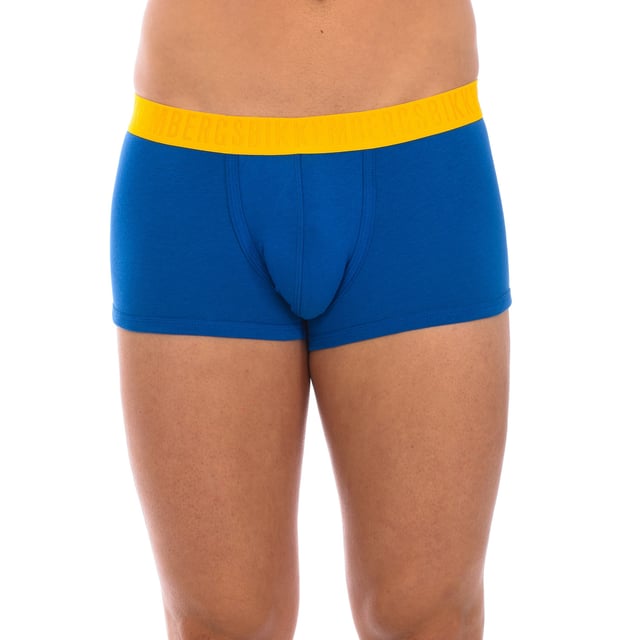 Bikkembergs brand boxers.
 Elastic rubber waistband, with the brand's name embroidered.
 Comfortable and breathable fabric.
 Anatomical front, with the ability to hold without squeezing.
 Seams seen in tone.
 Composition: 95% Cotton, 5% Elastane
 Care:
Wash at maximum temperature 30º.
 -Do not use bleach.
 -Do not dry clean.
 -Allows the use of an iron.