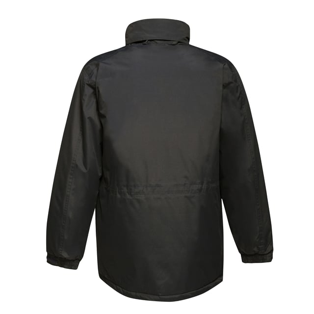 100% Polyester. Waterdichte Hydrafort peached Polyester stof. Winddichte stof. Thermoguard isolatie. Getapete naden. Verborgen kap met versteller. 2 onderste zakken met rits voor handwarmers. Mobiele-telefoonzakje. Verstelbare manchetten. Binnenste veiligheidszak en borstzak met rits. Verborgen ritssluiting in de voering voor toegang tot het borduurwerk. Waterdichte Hydrafort Peached Polyester. S (38: Om te passen (ins)). M (40: Om te passen (ins)). L (42: Om te passen (ins)). XL (44: Om te passen (ins)). 2XL (47: Te passen (ins)). 3XL (50: Te passen (ins)).