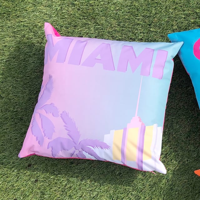 Bring the feel of Miami to your garden this summer. A chic, colourful cushion with the focal point being the iconic art deco architecture and the bold Miami slogan. Mix and match with other cushions from the collection, pop them in your outdoor space and make a statement.