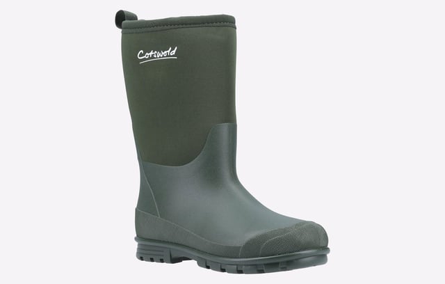 Hilly Neoprene from Cotswold, is the perfect welly for all weather conditions. With fully waterproof neoprene for excellent warmth and comfort.
- 100% Waterproof
- Pull On Loop
- Lightweight sole
- Reinforced toe and heel
- Easy to clean overlay