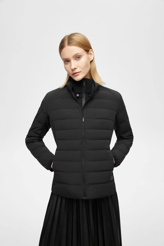 Crafted with 680+ duck down for optimal warmth, our lightweight, soft-touch fabric ensures comfort. Designed for easy storage, it's the perfect on-the-go companion.

HIGH QUALITY 680+ DUCK DOWN:;90% filling for optimal warmth, evenly distributed for consistent warmth.

EFFORTLESS STORAGE AND PORTABILITY: Offers on-the-go convenience.

LIGHTWEIGHT SOFT TOUCH FABRIC: Ultra-fine yarns, light and dense for ultimate comfort and warmth.