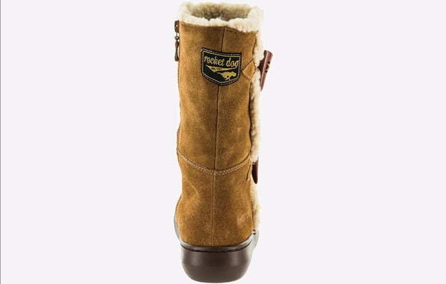 Treat your feet to the snug Slope boot. Lined with faux shearling and with inner zip opening.
- Suede upper
- Mid calf boot
- Winter
- Rounded
- Flat