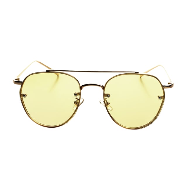 Must Have unisex sunglasses with a round design and metal frame, which provide a sophisticated and modern style.

 Equipped with polycarbonate lenses with UV 400 protection, they block 100% of UVA and UVB rays, providing excellent eye protection in bright environments.

 The round shape adds a vintage and versatile touch, ideal to complement any look.

 They include the Must Have logo engraved on the temples and on one of the lenses, adding a distinctive detail.

 They come with a soft cleaning cloth to keep your lenses spotless and a protective case to store them safely.

 Perfect for complementing any look, these glasses are ideal for those looking for protection and style in one piece.
 Measures: Lens height: 50 mm, Lens width: 52 mm, Bridge: 19 mm, Temples: 142 mm
 Composition: Metal
 Care:
- Wash only with water or, if necessary, a mild soap.
 - Dry with a soft cloth to avoid scratches.
 - Avoid contact with harsh surfaces or abrasive liquids.