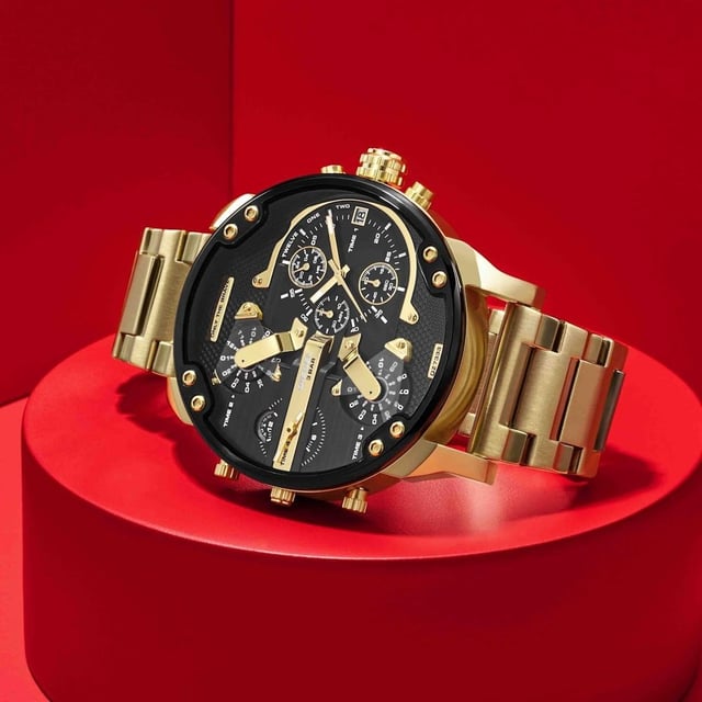 Merk:DieselModel:Barcodenummer:737993335399Sterieur:HerenCase Maat:57MMC Case Kleur:Case Materiaal:Roestvrij StaalAanduiding Kleur:Band Materiaal:Roestvrij StaalBand Kleur:GoudMovement:Chronograaf:Waterbestendigheid: