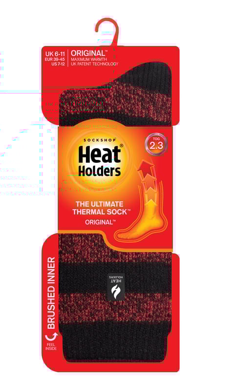 Lassen Sie sich vom kalten Wetter nicht unterkriegen. Ziehen Sie sich mit den warmen Men's Ultimate Thermal Socks von Heat Holders warm an. Wissenschaftlich getestet, um die wärmsten Socken auf dem Markt zu sein, werden die Socken von Heat Holders mit einer in Großbritannien patentierten Stricktechnologie hergestellt. Dieses einzigartige Herstellungsverfahren in Verbindung mit dem innovativen, in Japan entwickelten Thermogarn von Heat Holders® sorgt dafür, dass die maximale Wärme auf der Haut gehalten wird. Mit einer hohen TOG-Einstufung von 2,3 TOG halten diese Socken Ihre Füße länger warm. Halten Sie Ihre Füße warm mit den fortschrittlichen Eigenschaften des japanischen Thermogarns von Heat Holders, das eine leistungsstarke Isolierung gegen Kälte bietet. Die Socken sind außerdem besonders feuchtigkeitsableitend und geschmeidig. Die innovative Stricktechnologie von Heat Holders erzeugt einen UK PATENTED langen Schlingenflor, der mehr warme Luft speichert und den TOG-Wert insgesamt erhöht. Das fachmännische Bürstverfahren maximiert die Menge an warmer Luft, die in jeder Socke gehalten wird, und sorgt für unschlagbare Wärme und ganztägigen Komfort. Mit diesen farbenfrohen, gestreiften und dicken Socken haben Sie die ultimativen Thermosocken für den Alltag gefunden. Egal, ob Sie sie im Bett oder zu Hause tragen, diese Herrensocken halten Ihre Füße garantiert warm und kuschelig! Sie liegen angenehm eng an und halten die Wärme auf der Haut. Erhältlich in einer Reihe von Farben und Stilen, wählen Sie zwischen gestreiften Mustern oder bunten Zehen- und Fersendesigns, um Ihren modischen Bedürfnissen gerecht zu werden! Sie sind in den Herrengrößen 6-11 UK, 39-45 EU, 7-12 US erhältlich.