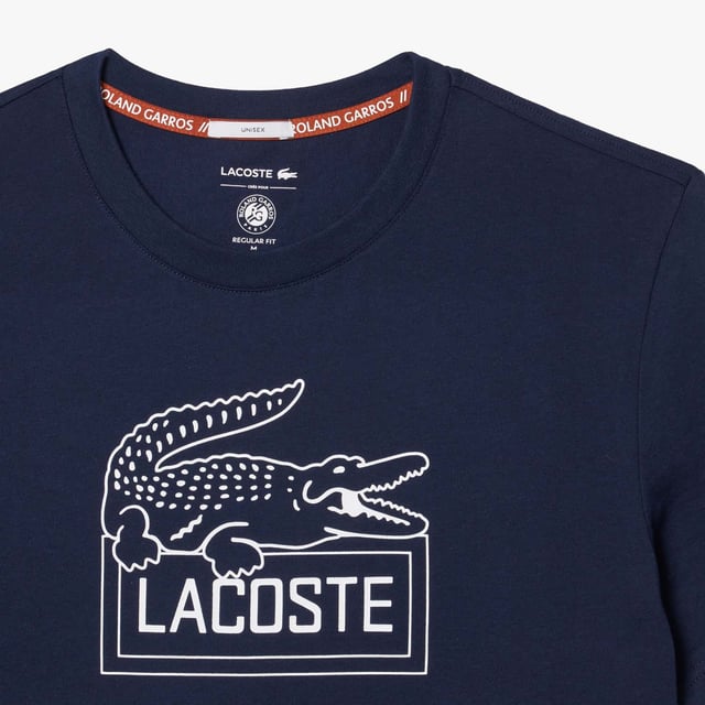 Unisex Lacoste Sport Ultra-Dry Sport Roland Garros Edition Tennis T-shirt - Organic cotton jersey fabric - Regular fit  straight cut  - Lacoste print on front - Co-branded neck trim - Silicone crocodile at hem - TH9068-166
