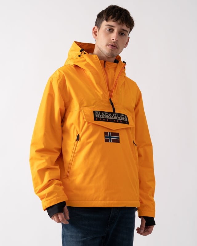 The embodiment of Napapijri's heritage, the Rainforest has been keeping people warm and sleek since 1995. The beloved anorak returns with new rubber branding, a double-zip fastening, ventilation eyelets and an adjustable hem and hood. It's built for the outdoors with breathable, water-resistant fabric and down-free, recycled padding insulation that provides lightweight warmth in cold weather.

Anorak
Waterproof fabric: 3000Mmh20 (suitable for light rain and snow)
Breathable fabric: MVP 3000G/m2-24 hour
Critically taped seams
Side zip fastening
Advanced hood regulation
Ventilation eyelets
Inner cuffs
Adjustable hem
Additional inner collar opening
Patches
Printed details

Main fabric: 100% Recycled PolyesterLining: 100% Recycled PolyesterPadding: Comfortemp® Padding 100% Recycled Polyester
NA4IB9
 