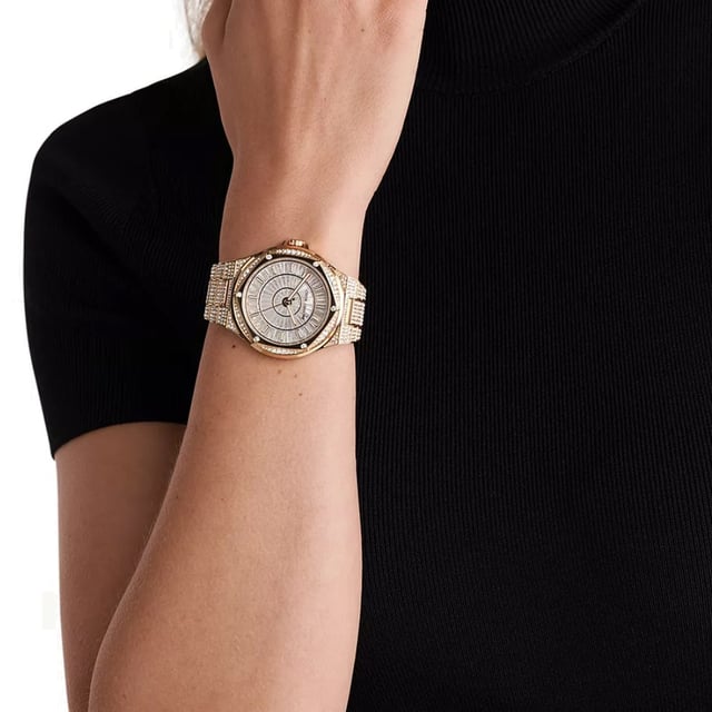 Sku: MK6991Case Size: 41 mmMovement: Quartz Three-HandPlatform: LENNOXStrap Material: Stainless SteelStrap Colour: GoldCase Water Resistance: 5 ATMCase Material: Stainless SteelCase Colour: GoldDial Colour: WhiteStrap Width: 22 mmClosure: 2 Pusher Foldover ClaspStrap Inner Circumference: 190 +/- 5 mmBattery Type: SR626SW
